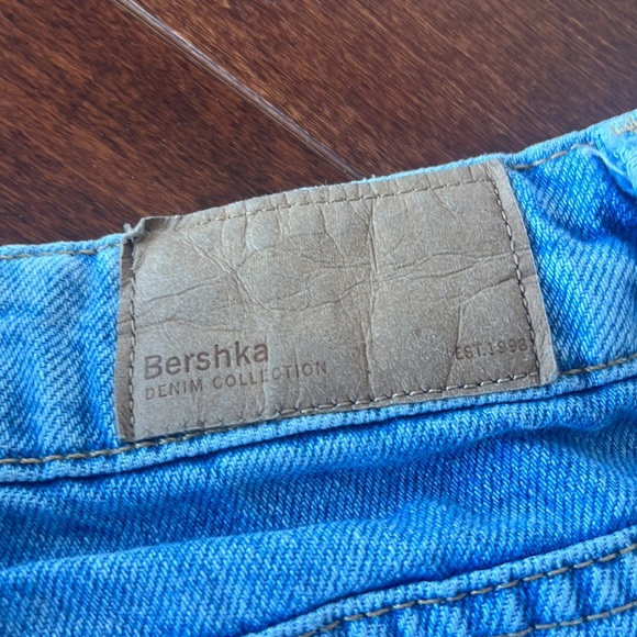 Bershka Distressed Denim Jeans - Picture 6 of 8